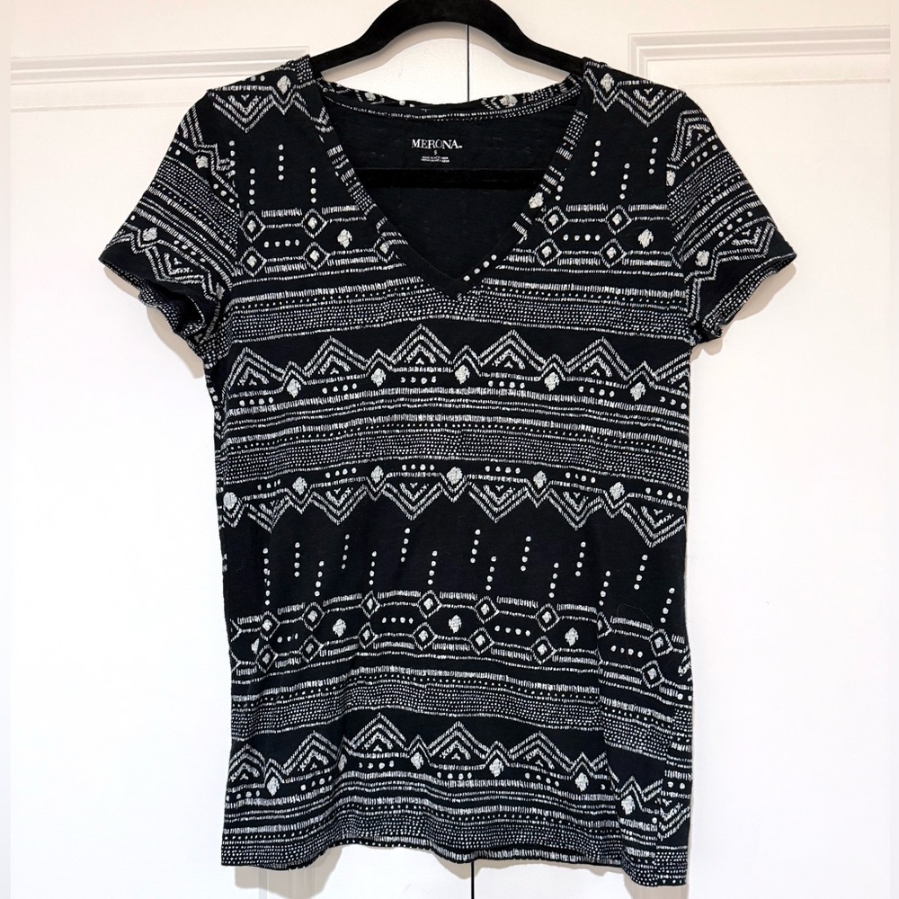 Merona Geometric Black and White Short Sleeve Top 💯% Cotton